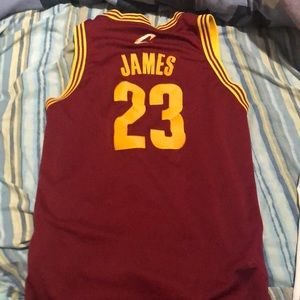 Adidas NBA, lebron james cavaliers jersey. Youth medium